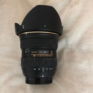 TOKINA 11-16mm lens with caps & hood, fits to Nikon cameras